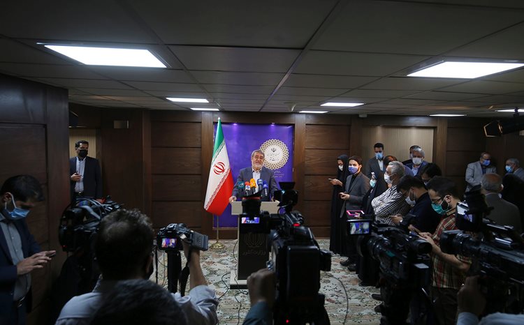 وزیر کشور: امنیت داخلی، اولویت اول وزارت کشور در فضای پیش رو است/ تمام موضوعات و مسائلی که مرتبط با امنیت داخلی است، به صورت مستمر رصد و پیش بینی ها و پیشگیری های لازم در این خصوص صورت گیرد/ شوراهای تامین باید فعال تر از قبل باشند