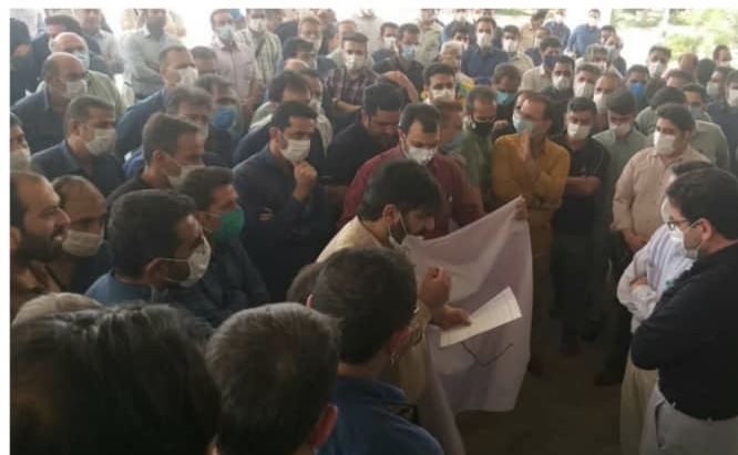 تجمع اعتراضی تعدادی از کارکنان نیروگاه برق رامین(خوزستان)