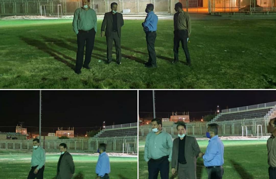 بازدید سید مومنی مدیرکل امورمجلس وزارت ورزش وجوانان و افشین حیدری مدیر کل ورزش و جوانان خوزستان از زمین مجموعه ورزشی ۲۲بهمن شهرستان هفتکل