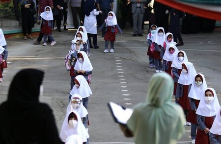حضور ۱۰۰ درصدی دانش‌آموزان در برخی مدارس کارون