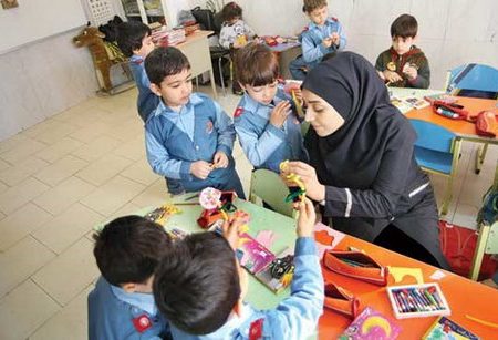 وضعیت استخدام مربیان پیش دبستانی پیگیری میشود