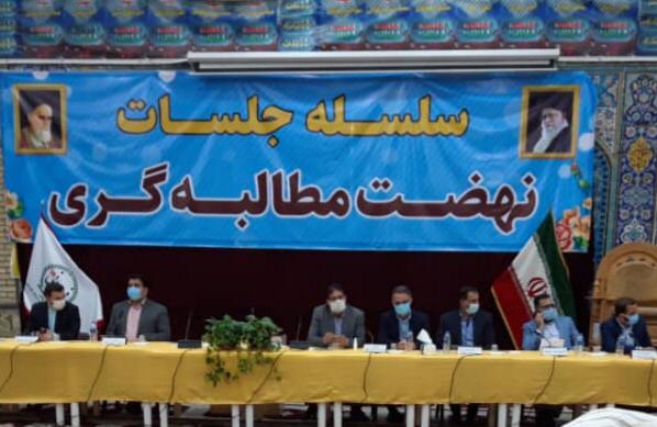 یوسفی: در استان و شهر اهواز برخی مسئولین به اولویت های اصلی مردم (آبگرفتگی معابر و آلودگی هوا) توجه نمی کنند