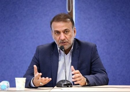 با در اختیار قرار دادن وام‌های کم بهره در سطحی وسیع از هنرمندان حمایت می‌کنیم
