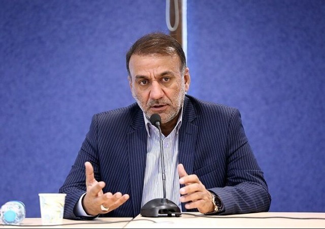 با در اختیار قرار دادن وام‌های کم بهره در سطحی وسیع از هنرمندان حمایت می‌کنیم