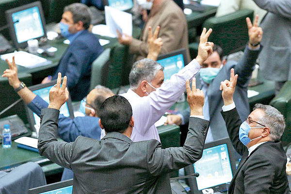 عبور از کوپن به یارانه سوم / ۶۰ میلیون ایرانی کوپن می گیرند / دولت می گوید پول ندارد!