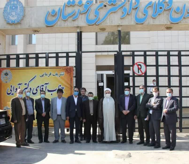 شأن و جایگاه وکالت مانند قضاوت جایگاه بسیار ارزشمندی دارد