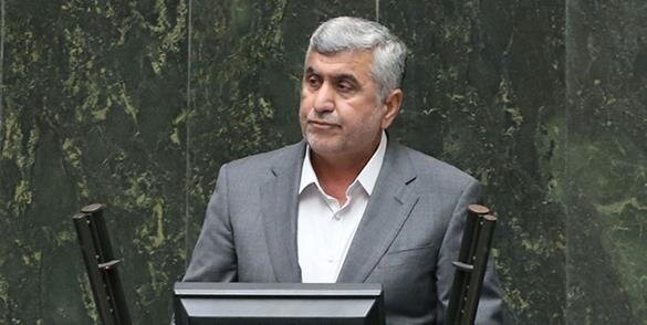 آقایان برای رفع مشکلات تیم نفت تعلل کردند / از گفتن اسامی خودداری می‌کنم