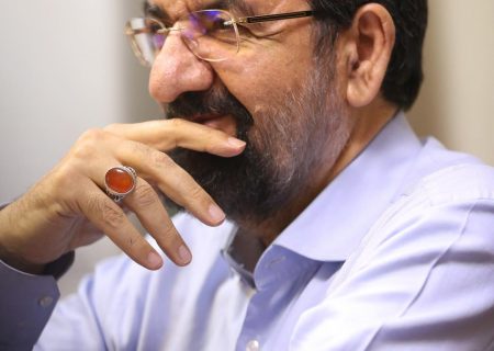 توسعه آموزش مجازی در سایه شیوع ویروس کرونا در سراسر جهان تسریع شده و در کشور ما نیز می تواند یک گام رو به جلو باشد و زمینه های اجتماعی و اقتصادی را فراهم کنیم که هیچ دانش آموزی ناشاد نباشد.
