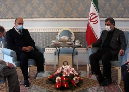 شکست حزب بعث و صدام حسین، دیواری که بین ما وشما بود را برداشت.  شهادت حاج قاسم سلیمانی و ابومهدی المهندس در کنار هم برادری دو کشور و ملت را تثبیت کرد.