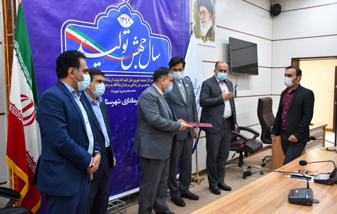 تقویت کارآفرینی گامی برای مقابله با جنگ اقتصادی دشمن است