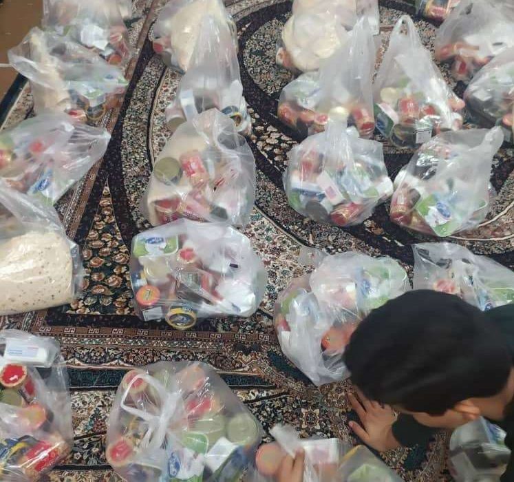 کمک مومنانه بسیج سازندگی به سیل زدگان اهواز و ماهشهر
