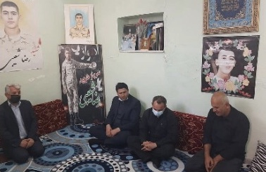 دیدار مدیر منطقه ٧ با خانواده شهدا به مناسبت سالروز وفات حضرت ام البنین(س)