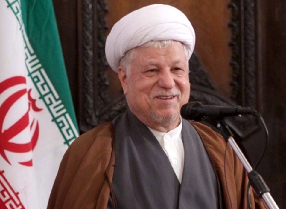 خاطرات آیت‌الله هاشمی؛ ۶ بهمن ۱۳۷۶: در گزارش‌ها، تهدید به حمله نظامی آمریکا علیه عراق مطرح است