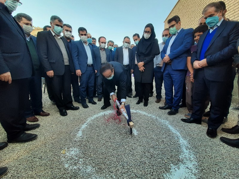 کلنگ مدرسه ۶ کلاسه شهید ناصری با اعتباری بالغ بر ۷۵۰ میلیون تومان به زمین زده شد