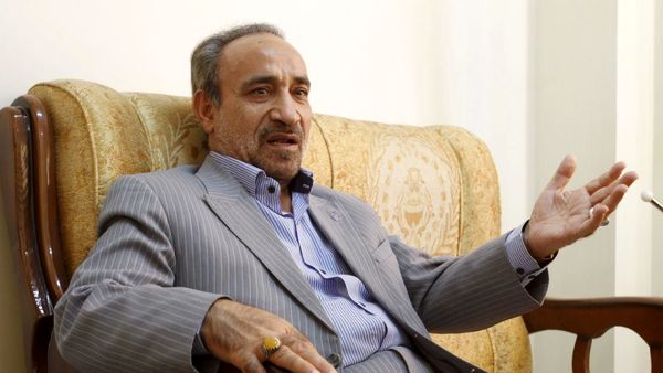 خباز: مجلس در حال انتقام گیری از ملت است/ صدای آیت الله جنتی نیز درآمد