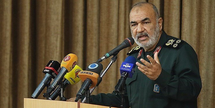 واکنش  فرمانده کل سپاه به صوت ظریف | سردار سلیمانی دیپلماسی را در خدمت میدان‌ آورد