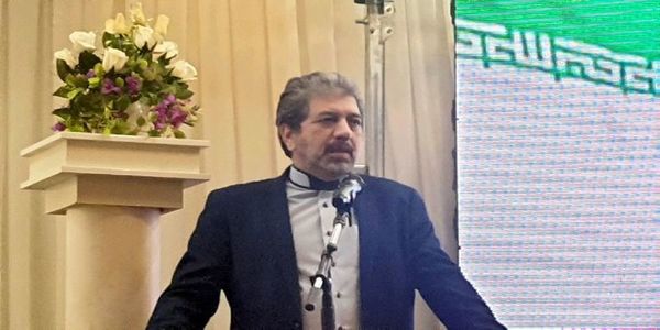 بهروز وثوقی می‌تواند به ایران بازگردد