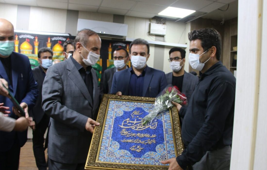 قدردانی استاندار خوزستان از ابتکار ارزنده یکی از عزاداران حسینی در تبدیل هیات عزاداری به مرکز واکسیناسیون / درخواست استاندار خوزستان از مردم برای رعایت پروتکل های بهداشتی