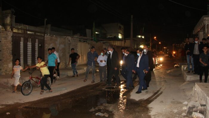 بازدید استاندار خوزستان از نقاط دچار پس زدگی فاضلاب در اهواز / تاکید استاندار بر تهیه و اجرای برنامه ای عاجل برای حل مشکل نقاط بحرانی پیش از فصل بارندگی