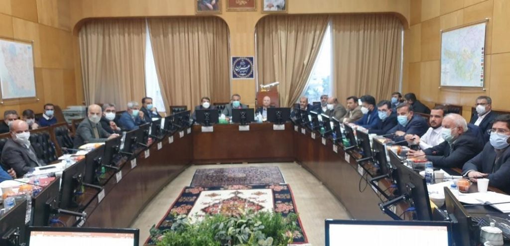 با توجه به حوادث اخیر در جاده های استان؛نشست مجمع نمایندگان خوزستان با وزیر راه و شهرسازی و رئیس سازمان برنامه و بودجه کشور/ایزدپناه: ضرورت تخصیص اعتبار برای پروژه های جاده ای خوزستان