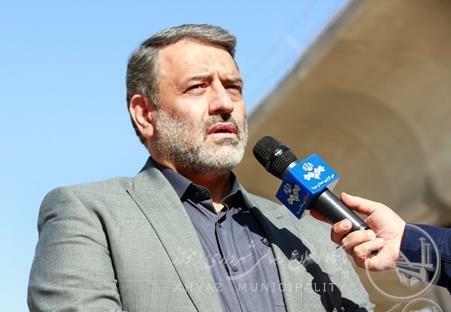 تشریح اتفاقات اخیر در زمینه مدیریت پسماند، بازیافت زباله و نخاله، ساماندهی سگ‌های بلاصاحب و … توسط شهردار اهواز در گفتگوی زنده خبری