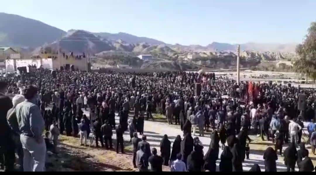 نتشییع باشکوه پیکر حاج سید عباس موسوی در باغملک؛ اقامت نماز به امامت آیت الله احمدی شاهرودی