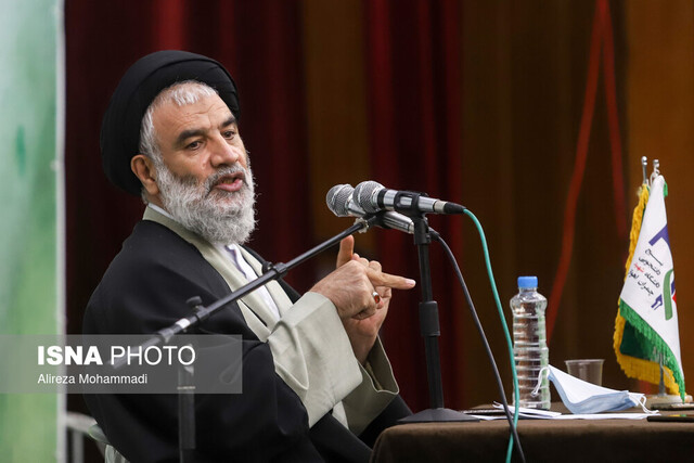 امام جمعه اهواز:  مسئولان از اعتبارات برای تغییر شرایط استان استفاده کنند