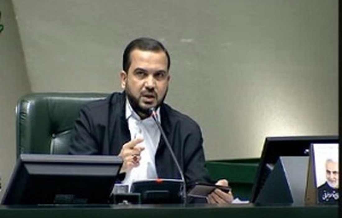 عضو هیات رئیسه مجلس: مسئولان خوزستان نباید مردم را در گرد و غبار، بلاتکلیف می‌گذاشتند
