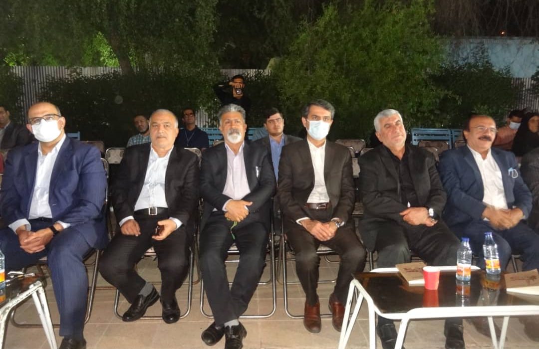 از كتاب «ادبیات نفتی» رونمایی شد