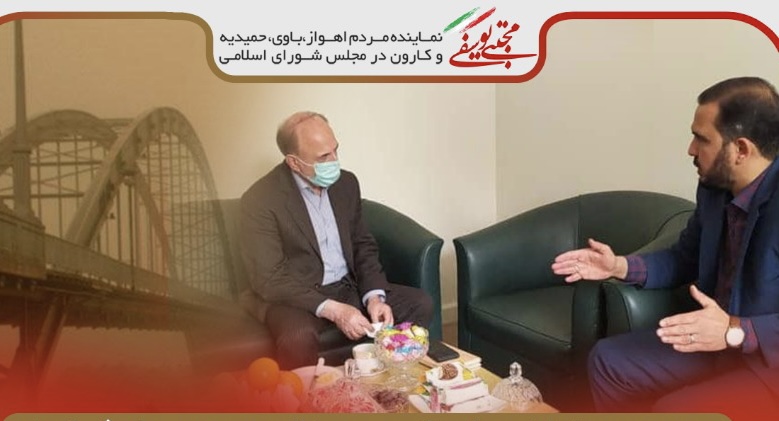 به دعوت نماینده اهواز و به منظور بررسی راهکارهای حل مشکل ریزگردها انجام گرفت؛ جلسه مهندس یوسفی با امیرنامی رئیس سازمان مدیریت بحران کشور/تاکید نماینده اهواز بر تقویت دیپلماسی منطقه برای حل معضل ریزگردها