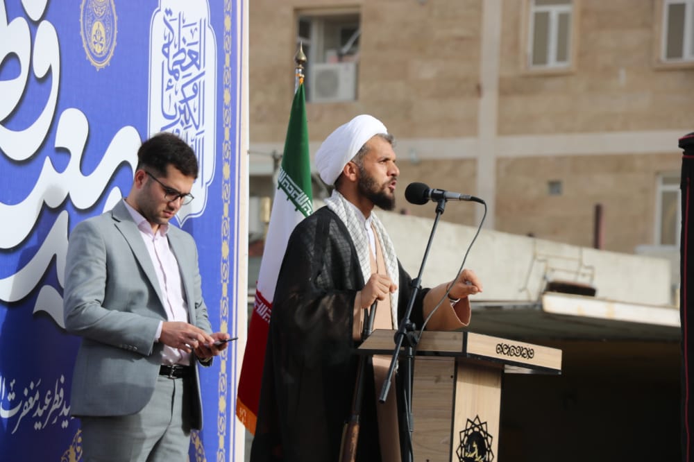 حضرت حجت الاسلام والمسلمین مهدی بهمنی امام جمعه شهرستان باغملک در خطبه های نماز عید سعید فطر: *مردم باغملک در این اجتماعات عظیم روز قدس، تشییع شهیدان رفیع زاده و عزت الله پات یوم الله های دیگری رقم زدند