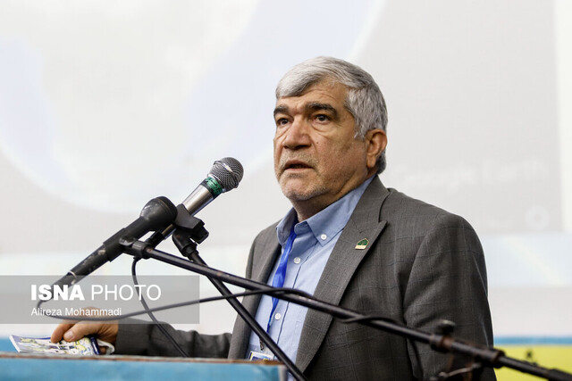 سرپرست دانشگاه شهید چمران اهواز:  ایده‌پردازان داخل و خارج از کشور با همایش فرصت‌ها و چالش‌های خوزستان همکاری کنند