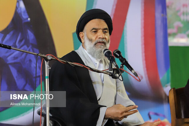 امام جمعه اهواز:  مصلی اهواز آمادگی اسکان خانواده‌های ساختمان عدالت را دارد
