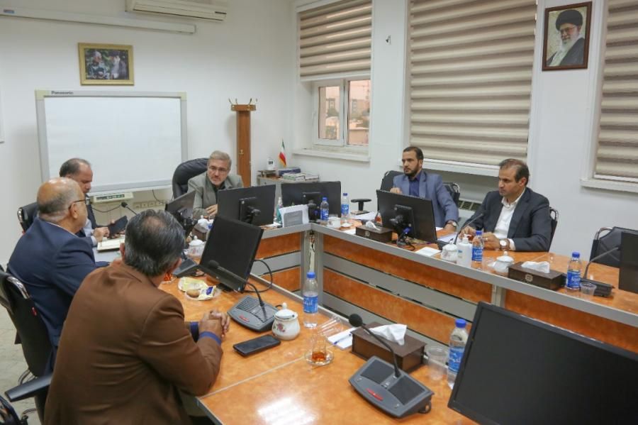 در جلسه نماینده اهواز رییس سازمان امورمالیاتی کشور انجام گرفت؛  بخشش ۹۲ میلیاردی جرایم مالیاتی شرکت گروه ملی صنعتی فولاد ایران