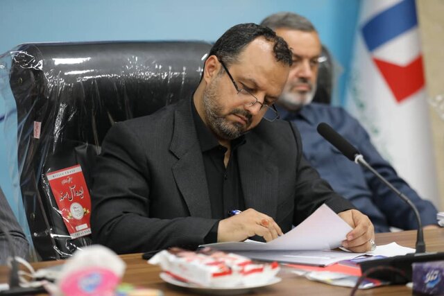 وزیر امور اقتصادی و دارایی :  مشکلات فعالان اقتصادی منطقه آزاد اروند پیگیری می‌شود