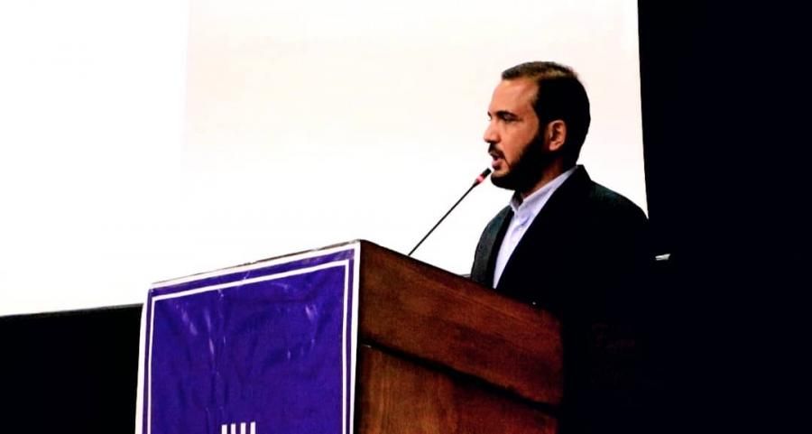 نماینده اهواز در آیین تجلیل از مدافعان سلامت مطرح کرد: تلاش برای تبدیل وضعیت نیروهای شرکتی
