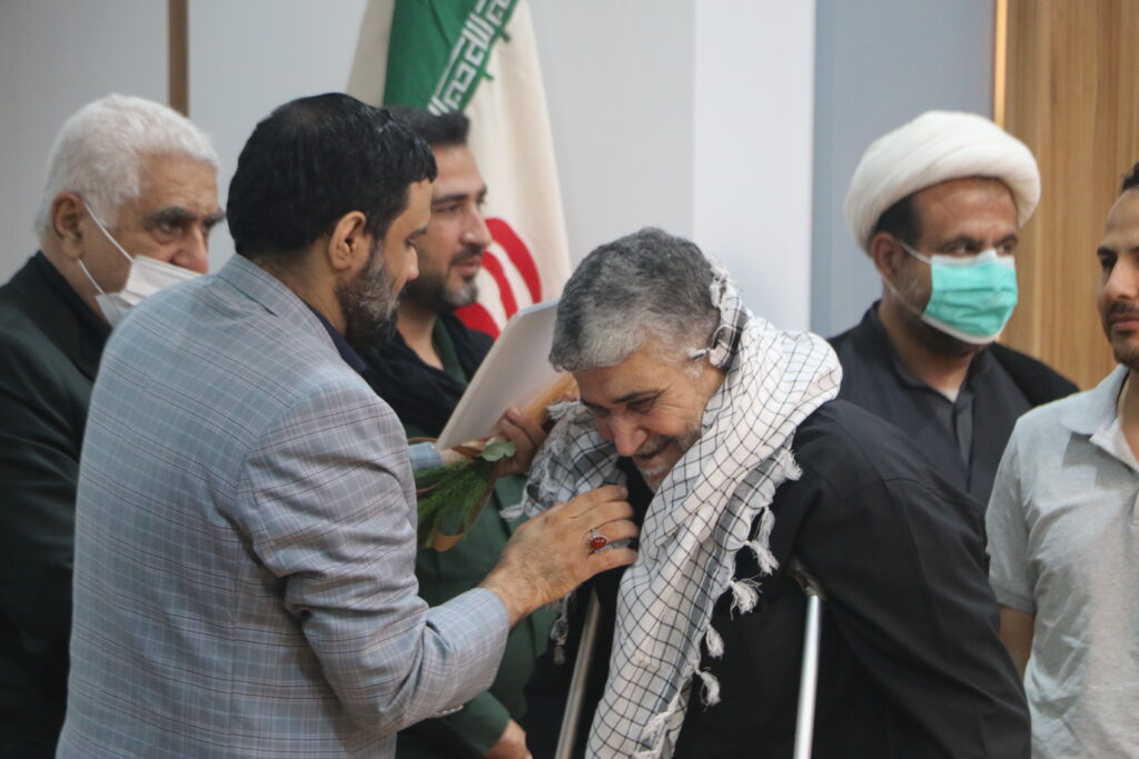 با حضور معاونان استانداری؛ آئین تجلیل از آزادگان هشت سال دفاع مقدس شاغل در استانداری خوزستان برگزار شد/گزارش تصویری