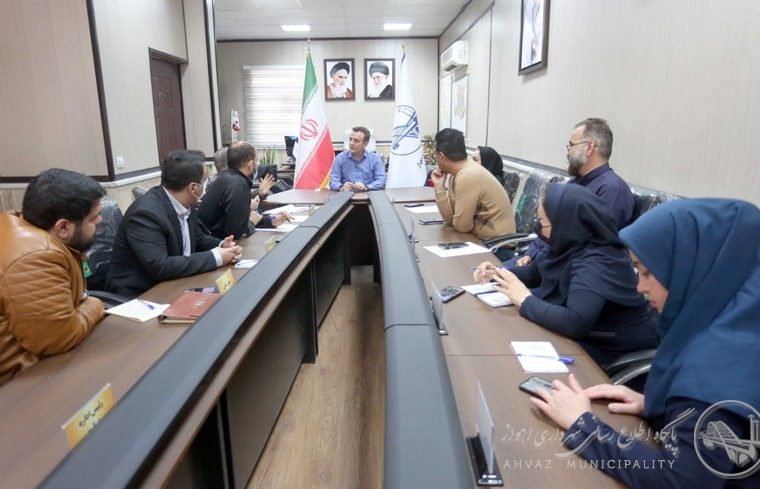 شهردار منطقه هشت اهواز؛ کسب رتبه اول خدمات شهری در بین مناطق هشتگانه اهواز/ اعتبار30 میلیارد تومانی برای نهضت آسفالت در سطح منطقه 8