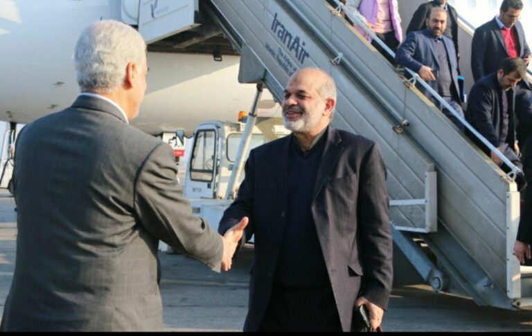 به منظور معارفه استاندار خوزستان؛ وزیر کشور وارد اهواز شد
