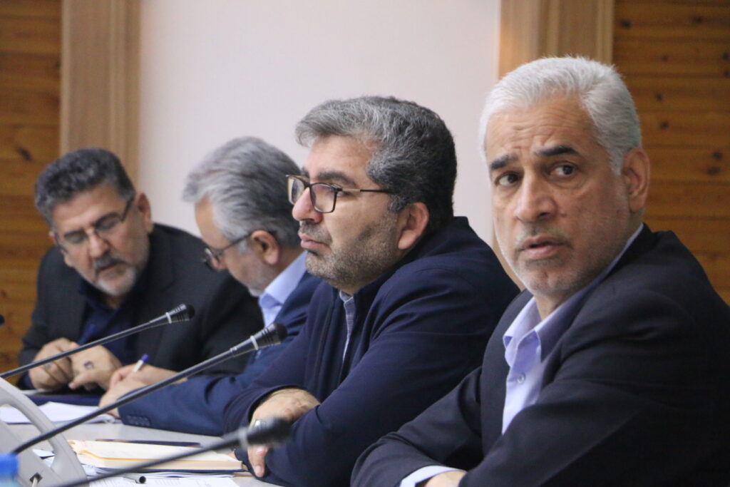 استاندار خوزستان: پایان طرح اصلی فاضلاب اهواز در سال ۱۴۰۲/ احیای سیستم حمل و نقل درون شهری/نهضت آسفالت در شهرهای مختلف دنبال می‌شود/ به دنبال ریل‌گذاری توسعه شهری با حل مشکلات اساسی در شهرهای استان هستیم