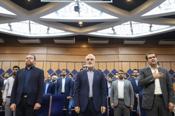نشست استاندار خوزستان با جوانان به روایت تصویر