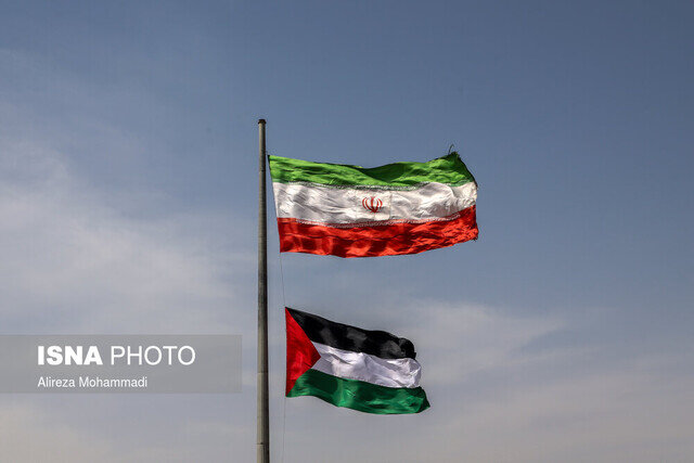 برافراشته شدن پرچم فلسطین و ایران در اهواز