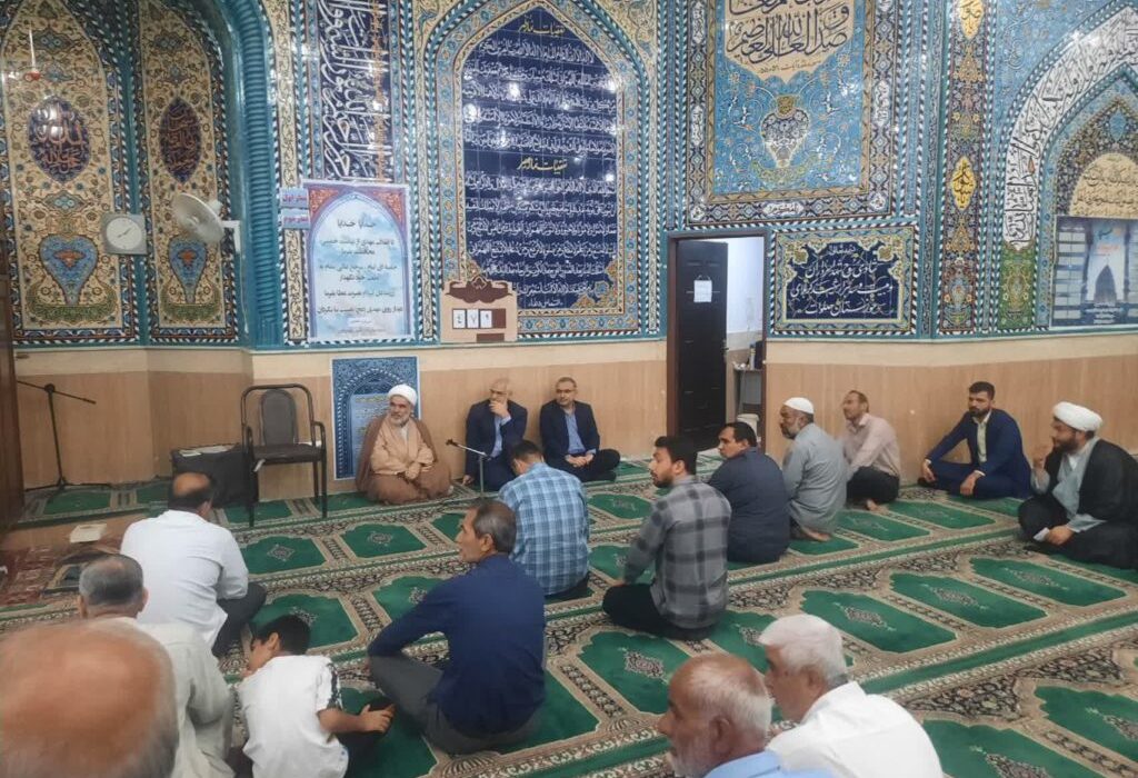 حضور استاندار خوزستان در مسجد امام خمینی (ره) در کیانشهر اهواز و دیدار و گفتگو با اهالی منطقه
