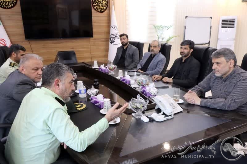 در دیدار فرمانده فراجا خوزستان با شهردار اهواز مطرح شد: انسجام بین بخشی رمز موفقیت دستگاههای اجرایی