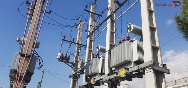 برای پیشگیری از حوادث احتمالی انجام شد؛ تعویض ترانس ۳۰ مگاولت آمپری پست فوق توزیع دژپل دزفول