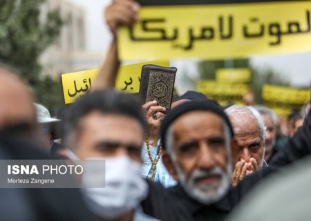 راهپیمایی نمازگزاران اهوازی در اعتراض به هتک حرمت قرآن