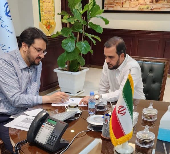 در نشست عضو هیأت رئیسه مجلس با وزیر راه‌وشهرسازی تأکید شد:انتقاد نماینده اهواز از کاهش ظرفیت ریلی و هوایی بر تکمیل پروژه های عمرانی