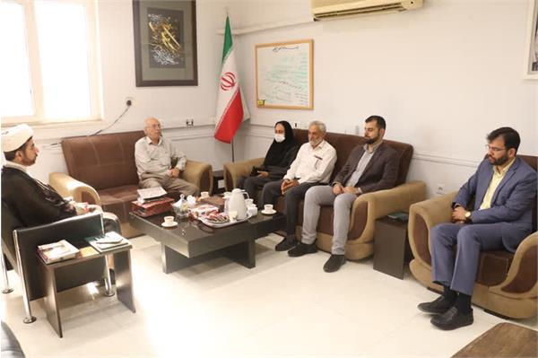 حضور مسئولان انجمن و هیات شهدای صابئین مندایی در اداره کل فرهنگ و ارشاد اسلامی خوزستان