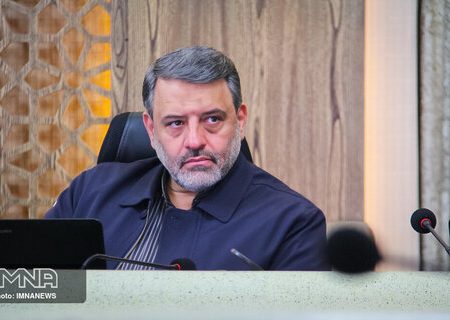 امینی شهردار اهواز:  برخی هر اهانتی می‌کنند و کسی به آن‌ها نمی‌گوید بالای چشم‌تان ابرو است/در انتصابات شهرداری اهواز، تصمیم‌گیرنده من هستم