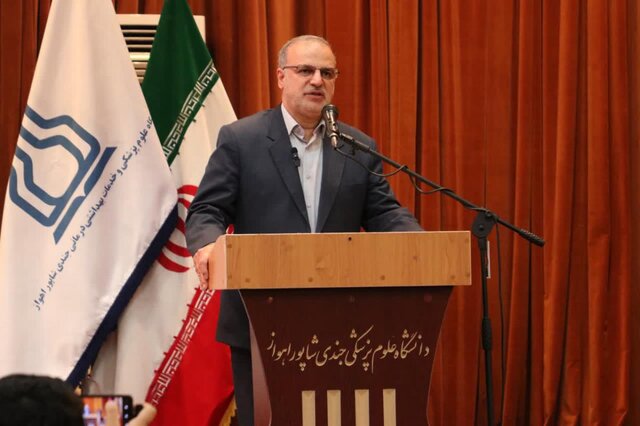 رئیس دانشگاه علوم پزشکی جندی شاپور اهواز: لزوم ادامه روش کلاسیک درس خواندن برای نودانشجویان علوم پزشکی